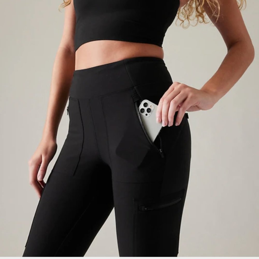 Athleta Headlands Hybrid Cargo Pant Size 8